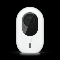 Popis produktu Camera G4 Instant Compact, wide-angle, WiFi-connected camera with two-way audio.  Features:  2K HD, 30 FPS camera Built-in IR LEDs with an automatic IR cut filter for optimal nighttime surveillance Built-in microphone and speaker IPX5-rated, weatherproof casing Wall-mountable