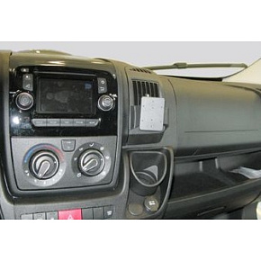 Brodit ProClip mont.konzola pre Peugeot Boxer 15-18/Fiat Ducato 15-19/Citroen Jumper 15-19, na stred Brodit ProClip mont.konzola pre Peugeot Boxer 15-18/Fiat Ducato 15-19/Citroen Jumper 15-19, na stred