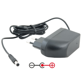 Napájací adaptér univerzálny 12V 2A 24W konektor 5,5 mm x 2,5 mm plus pól uprostred Napájací adaptér univerzálny 12V 2A 24W konektor 5,5 mm x 2,5 mm plus pól uprostred